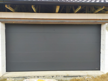 Sekční garážová vrata / RAL 7022, Typ panelu W-line, Povrch Hladký