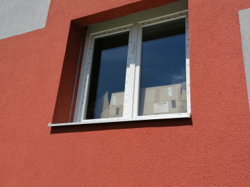 Bytový dům - fasáda a okna