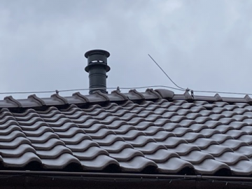 Zakončení svislého kouřovodu nad střechou SCHIEDEL Permeter