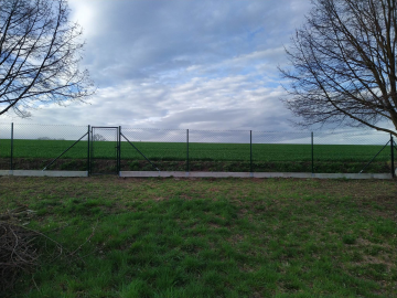 plot s podhrabovými deskami